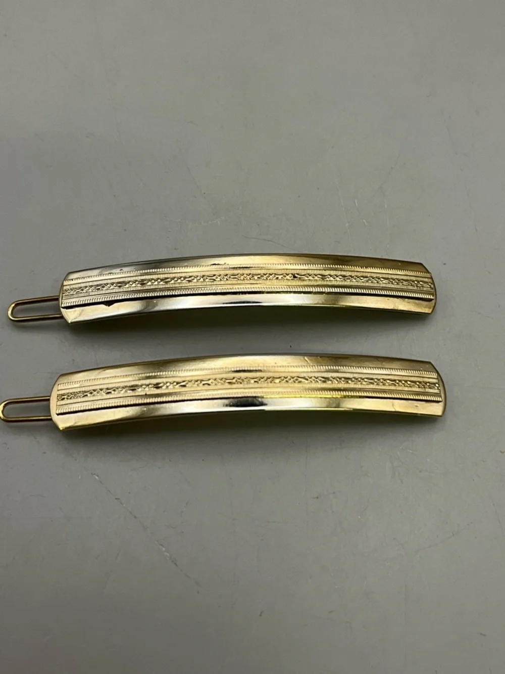 Elegant Hair Comb Set with Floral and Metallic Designs